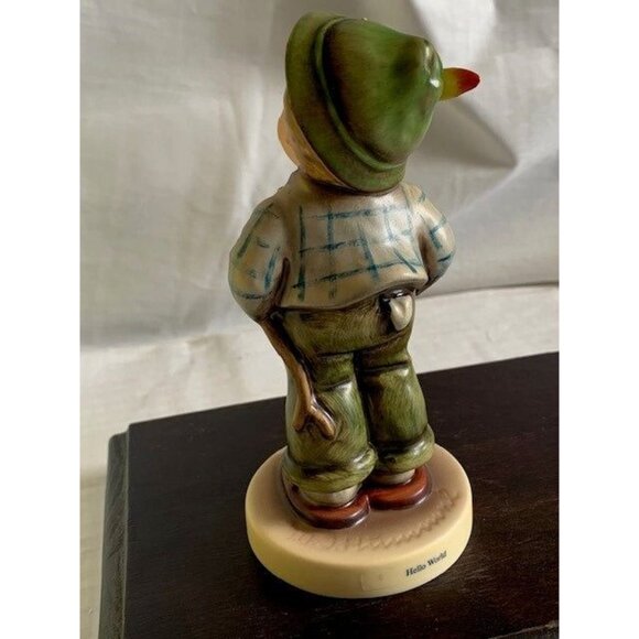 Hummel Hello World figure 429 5.5" - Picture 3 of 8